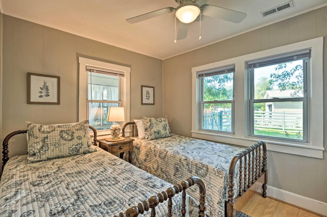 The Blue Crab Cottage - 3 Blocks From The Beach! Colonial Beach Extérieur photo